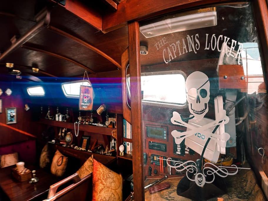 The Captains Locker - 30Ft Yacht San Miguel de Abona Exterior foto